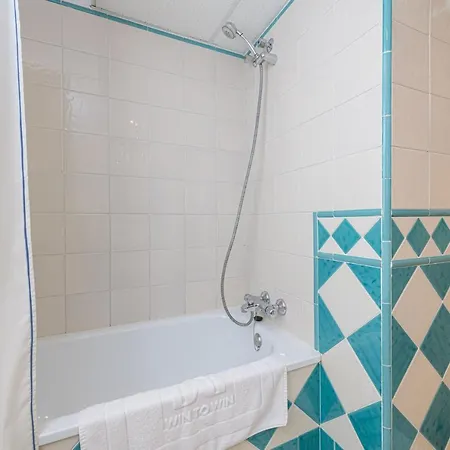 Wintowinrentals Very Close To The Beach, Pool & Free Parking Holiday home Marbella