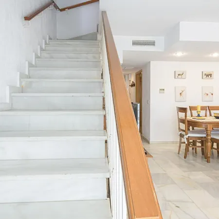 Wintowinrentals Very Close To The Beach, Pool & Free Parking Holiday home Marbella