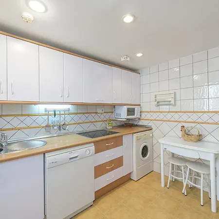 Wintowinrentals Very Close To The Beach, Pool & Free Parking Holiday home *