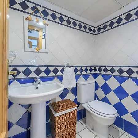 Wintowinrentals Very Close To The Beach, Pool & Free Parking Holiday home