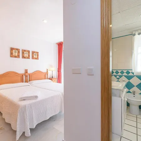 Holiday home Wintowinrentals Very Close To The Beach, Pool & Free Parking